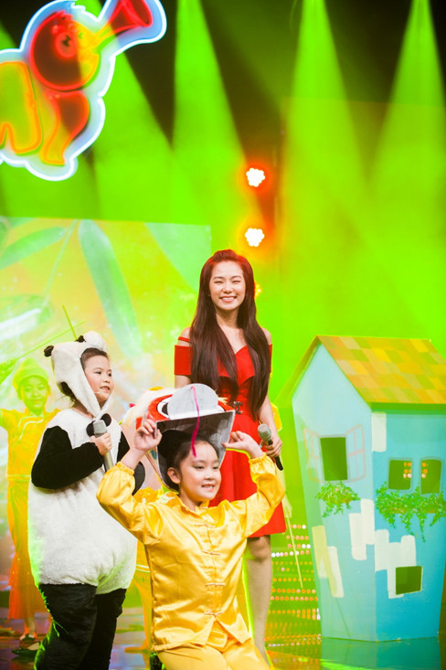 Lương Bích Hữu nhận lời tham gia chương trình vì đã từng theo dõi những chương trình của Đồ Rê Mí mỗi năm và cũng thấy các bé diễn rất tốt, rất năng khiếu và lanh lợi. Cô cũng rất muôn tiếp xúc với mấy bé vì rất thích các em