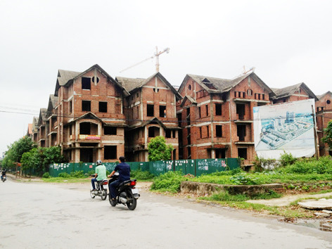 Một dự án biệt thự ở khu Trung Văn, Hà Nội bị bỏ hoang. Ảnh: Ngọc Châu. Một dự án biệt thự ở khu Trung Văn, Hà Nội bị bỏ hoang. Ảnh: Ngọc Châu