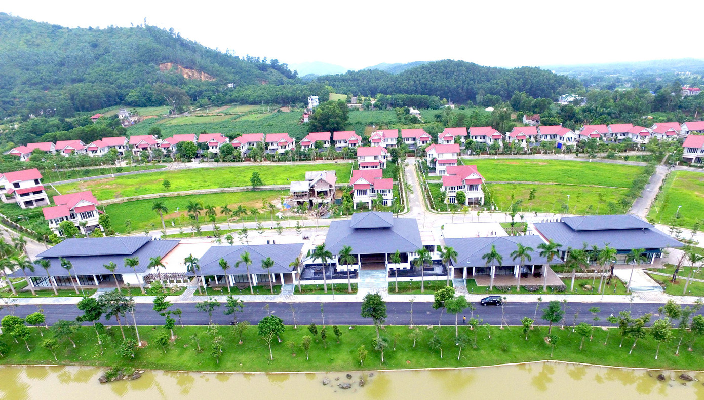 'Ông lớn' BĐS Hà Nội mang biệt thự, villas, căn hộ siêu sang đi 'cắm' ngân hàng ảnh 1