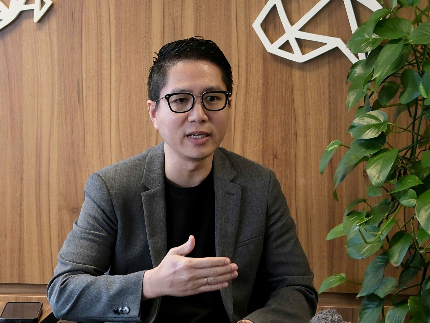 Ông Nguyễn Tuấn Việt - Chuyên gia về về xuất khẩu - Tổng Giám đốc Công ty xúc tiến Xuất khẩu Vietgo. Ông Nguyễn Tuấn Việt - Chuyên gia về về xuất khẩu - Tổng Giám đốc Công ty xúc tiến Xuất khẩu Vietgo.