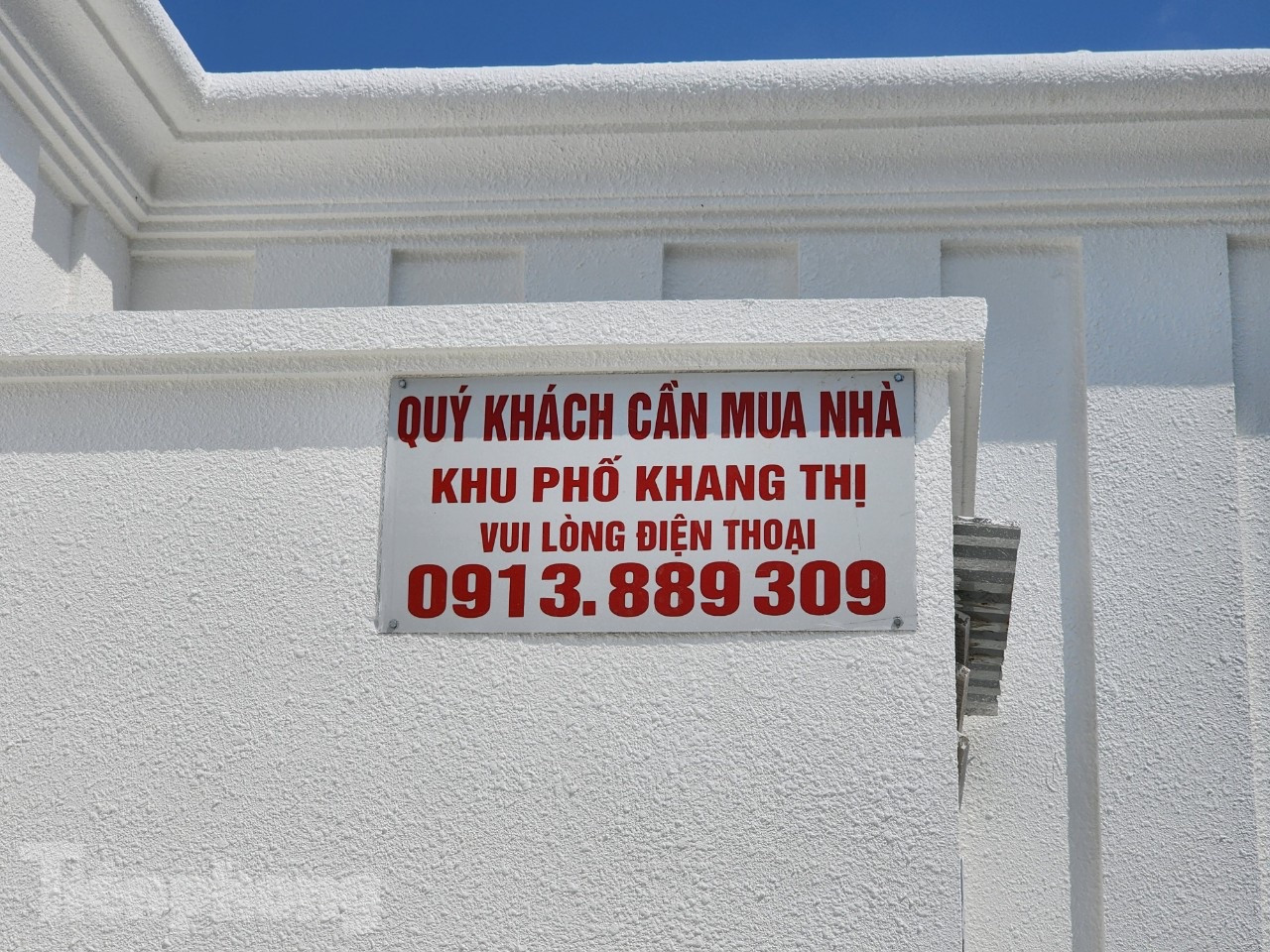 Dù chưa được cấp phép nhưng doanh nghiệp đã rao bán dự án công khai. Ảnh: Kim Hà.