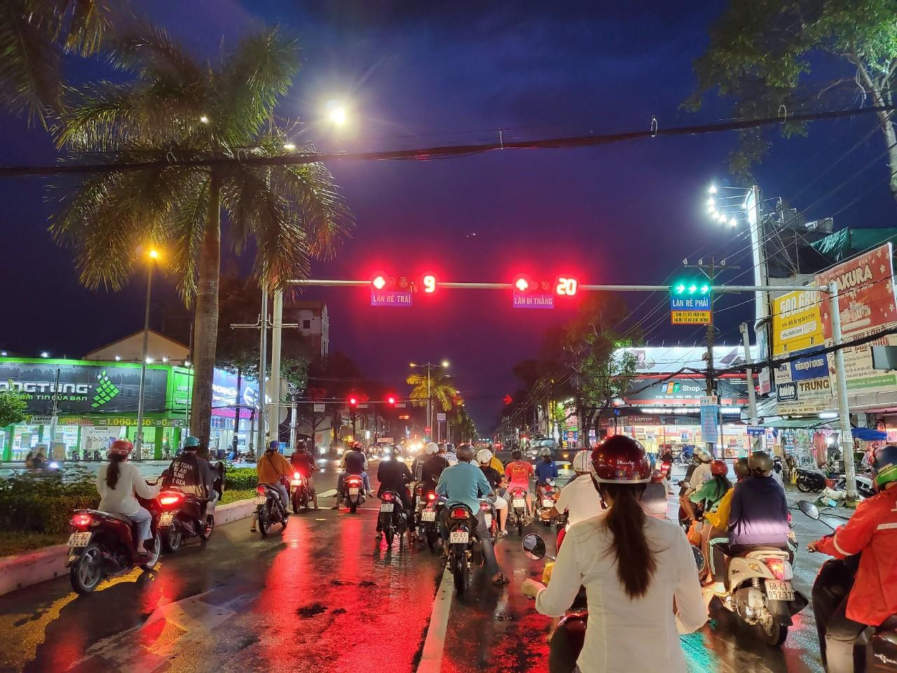 Khuya 18/10, Cần Thơ có văn bản hoả tốc hướng dẫn việc áp dụng quy định tạm thời “Thích ứng an toàn, linh hoạt, kiểm soát hiệu quả dịch COVID-19” tương đương với cấp độ 1 - Ảnh: Kim Hà.