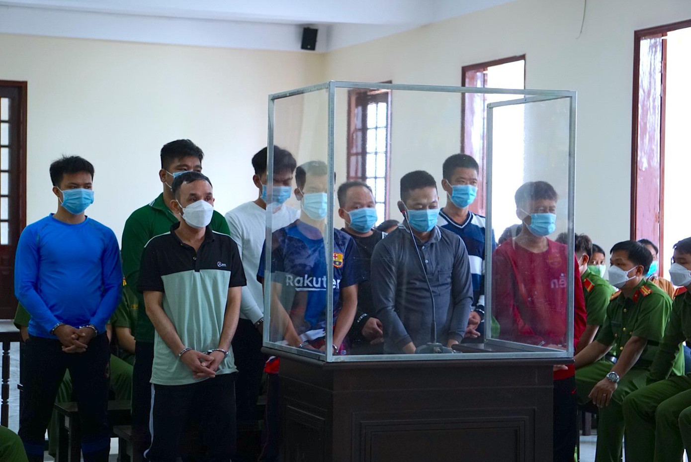 Một vụ án có 7/9 bị cáo lĩnh án tử. Một vụ án có 7/9 bị cáo lĩnh án tử.