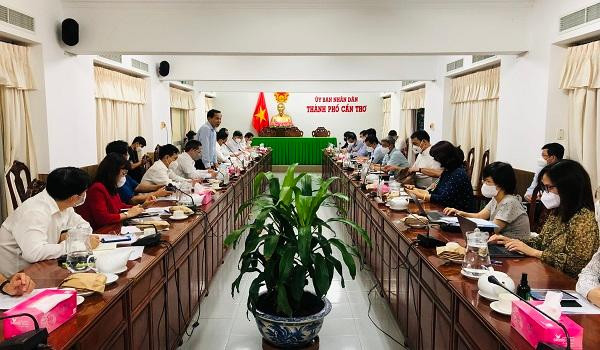 Quang cảnh buổi làm việc của Đoàn công tác Bộ Y tế tại TP Cần Thơ.