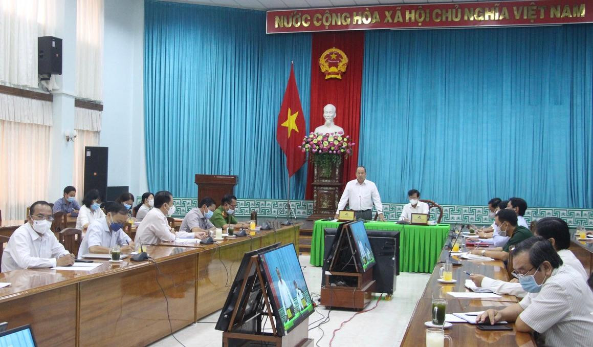 Ông Nguyễn Thanh Bình - Chủ tịch UBND tỉnh An Giang chủ trì cuộc họp.