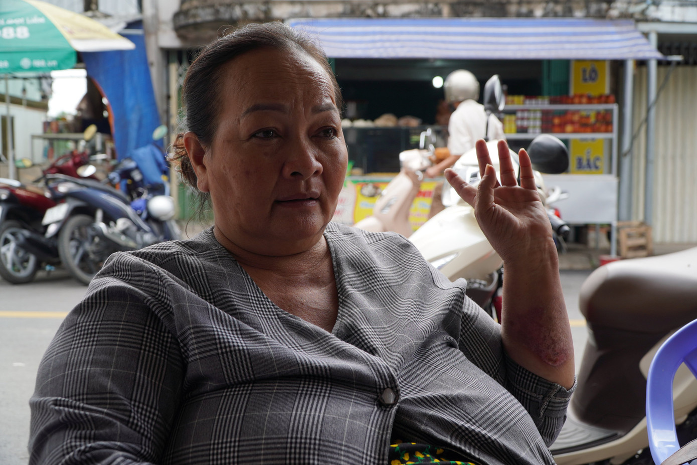 Bà Hạnh - Nạn nhân trong vụ ném bom xăng.