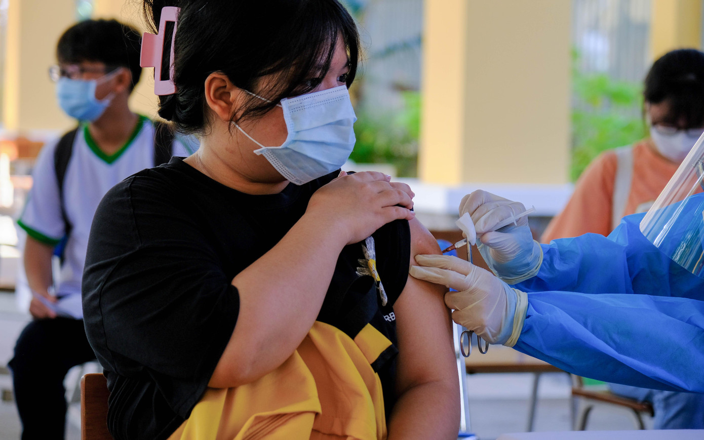 TP Cần Thơ yêu cầu người dân chưa tiêm hoặc tiêm chưa đủ liều vắc xin phòng COVID-19 hạn chế di chuyển ra khỏi nơi ở, không đến những nơi tập trung đông người. TP Cần Thơ yêu cầu người dân chưa tiêm hoặc tiêm chưa đủ liều vắc xin phòng COVID-19 hạn chế di chuyển ra khỏi nơi ở, không đến những nơi tập trung đông người.