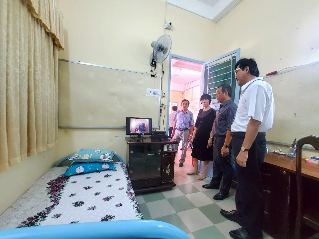 Phòng đề thi được bố trí đầy đủ các trang thiết bị, đảm bảo tính minh bạch - Ảnh: Kim Hà. Phòng đề thi được bố trí đầy đủ các trang thiết bị, đảm bảo tính minh bạch - Ảnh: Kim Hà.