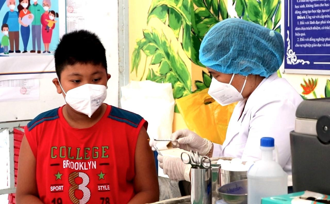 Đợt này, quận Ninh Kiều thực hiện tiêm cho khoảng 28.600 trẻ em - Ảnh: Kim Hà. Đợt này, quận Ninh Kiều thực hiện tiêm cho khoảng 28.600 trẻ em - Ảnh: Kim Hà.