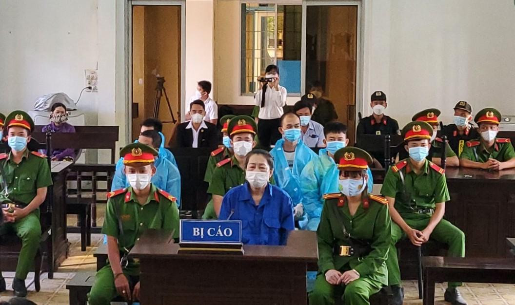 Trong phiên xử phúc thẩm, bị cáo Hạnh đã khai ra người đứng sau vụ vận chuyển ngoại tệ - Ảnh: Kim Hà.