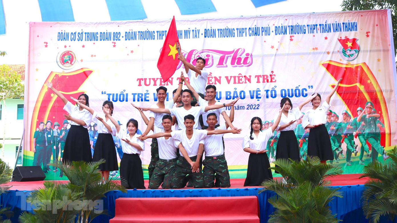 Các tiết mục được đầu tư dàn dựng công phu - Ảnh: Kim Hà. Các tiết mục được đầu tư dàn dựng công phu - Ảnh: Kim Hà.