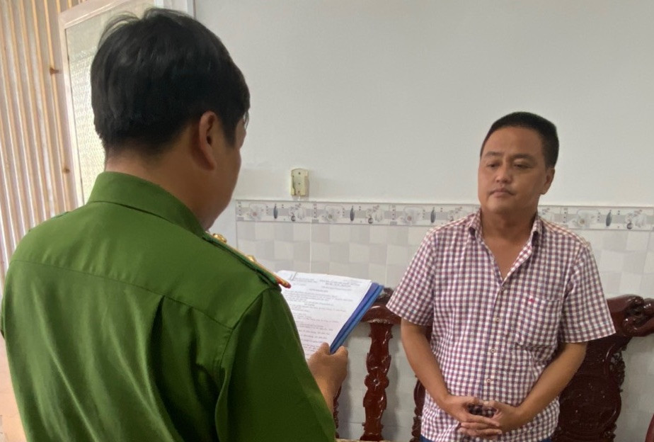 Bị can Nguyễn Sỹ Hùng. Bị can Nguyễn Sỹ Hùng.