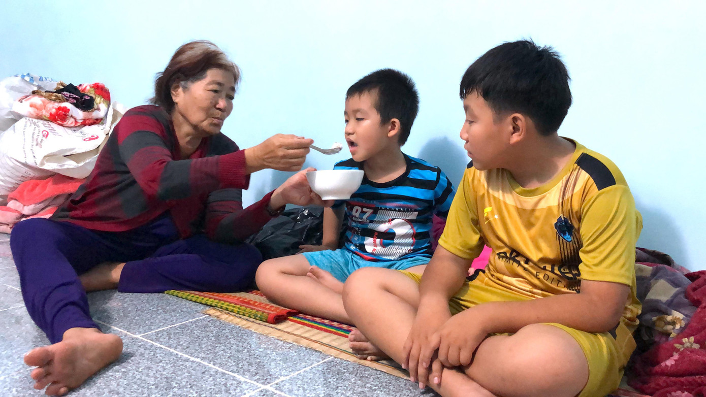 Hiện một số hộ dân đang được bố trí ở tạm trong các phòng trọ - Ảnh: Kim Hà. Hiện một số hộ dân đang được bố trí ở tạm trong các phòng trọ - Ảnh: Kim Hà.