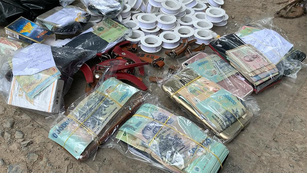 Thu giữ trên 90 triệu đồng.