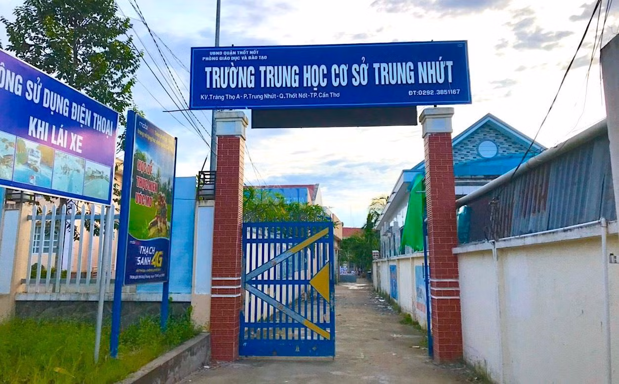 Hiệu trưởng Trường THCS Trung Nhứt bị kỷ luật cách chức do sai phạm thu chi.