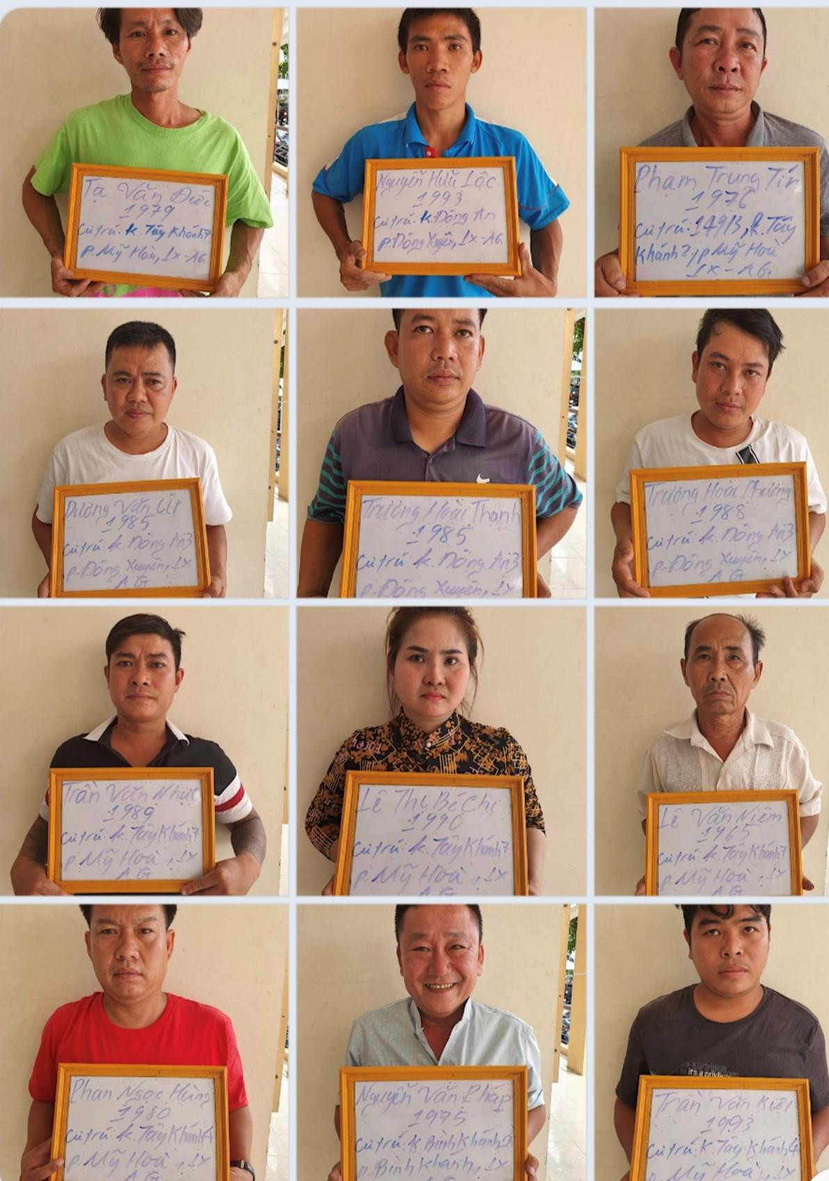 12 đối tượng bị bắt giữ.