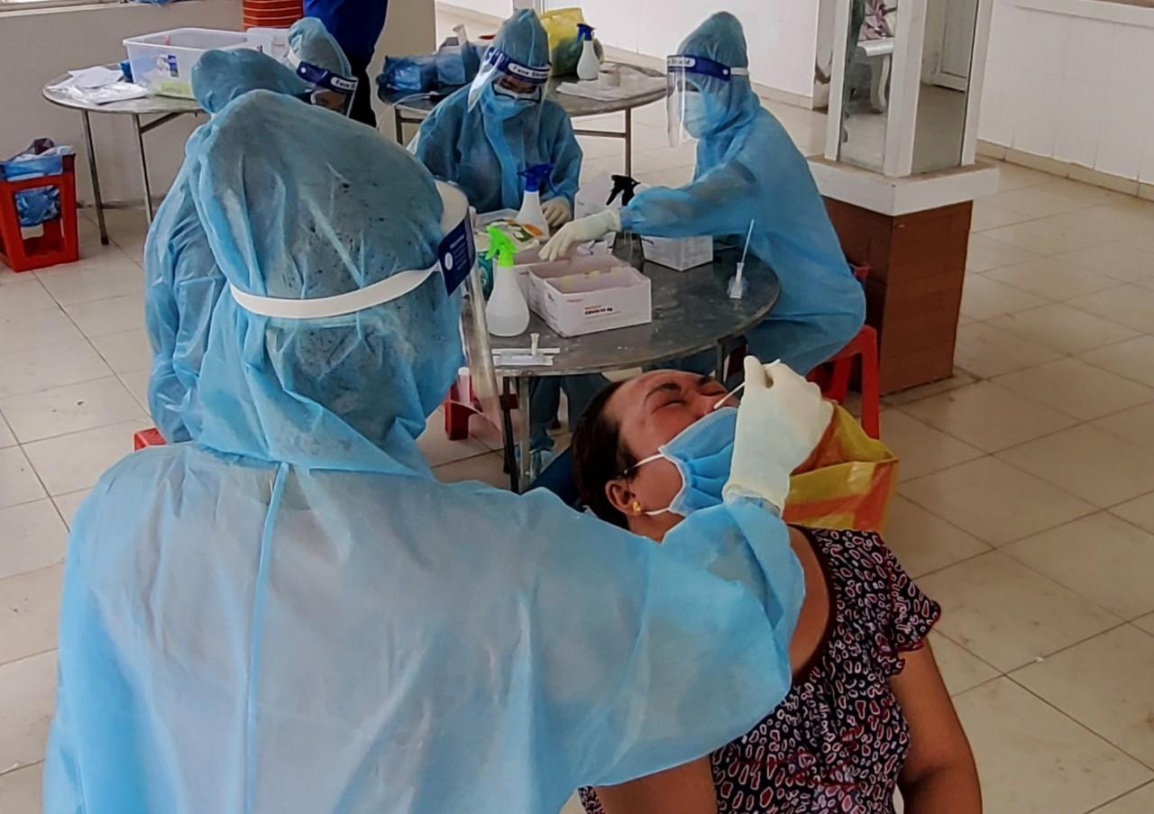 Cần Thơ ghi nhận 82 F0 trong ngày - Ảnh: Kim Hà. Cần Thơ ghi nhận 82 F0 trong ngày - Ảnh: Kim Hà.