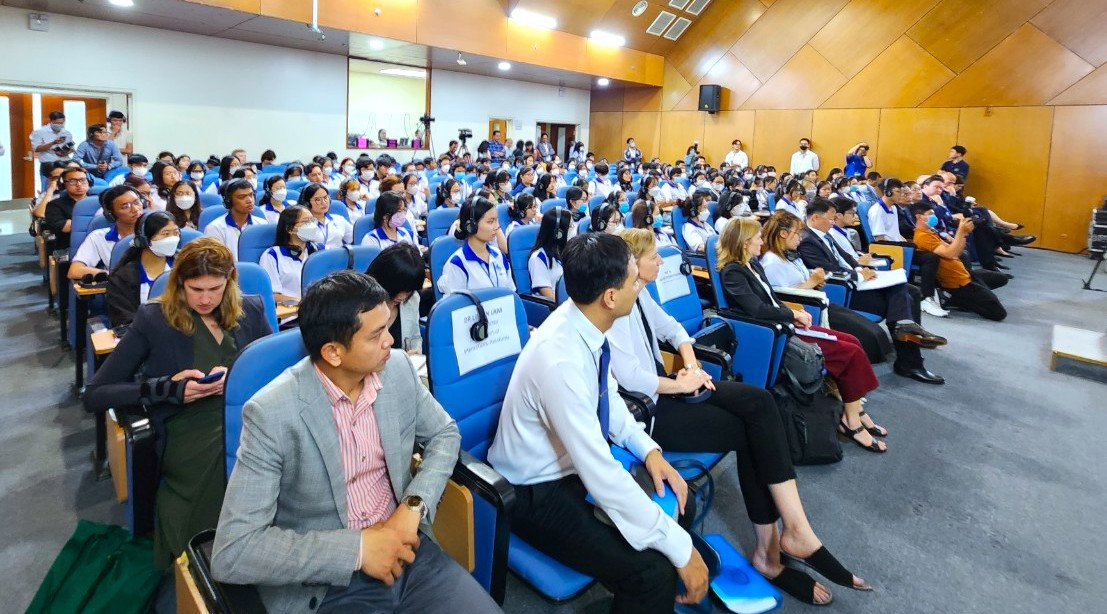 Buổi tọa đàm thu hút nhiều sinh viên tham gia. Ảnh: Kim Hà.