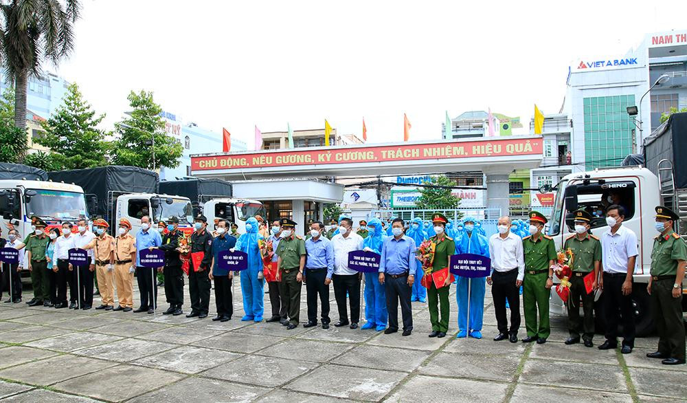 Công an tỉnh An Giang thành lập lực lượng truy vết dịch COVID-19 với tổng quân số 14.738. Công an tỉnh An Giang thành lập lực lượng truy vết dịch COVID-19 với tổng quân số 14.738.