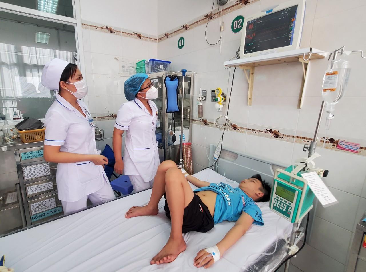 Bé trai 11 tuổi diễn tiến nặng khi tái sốt xuất huyết lần 2 - Ảnh: Kim Hà.