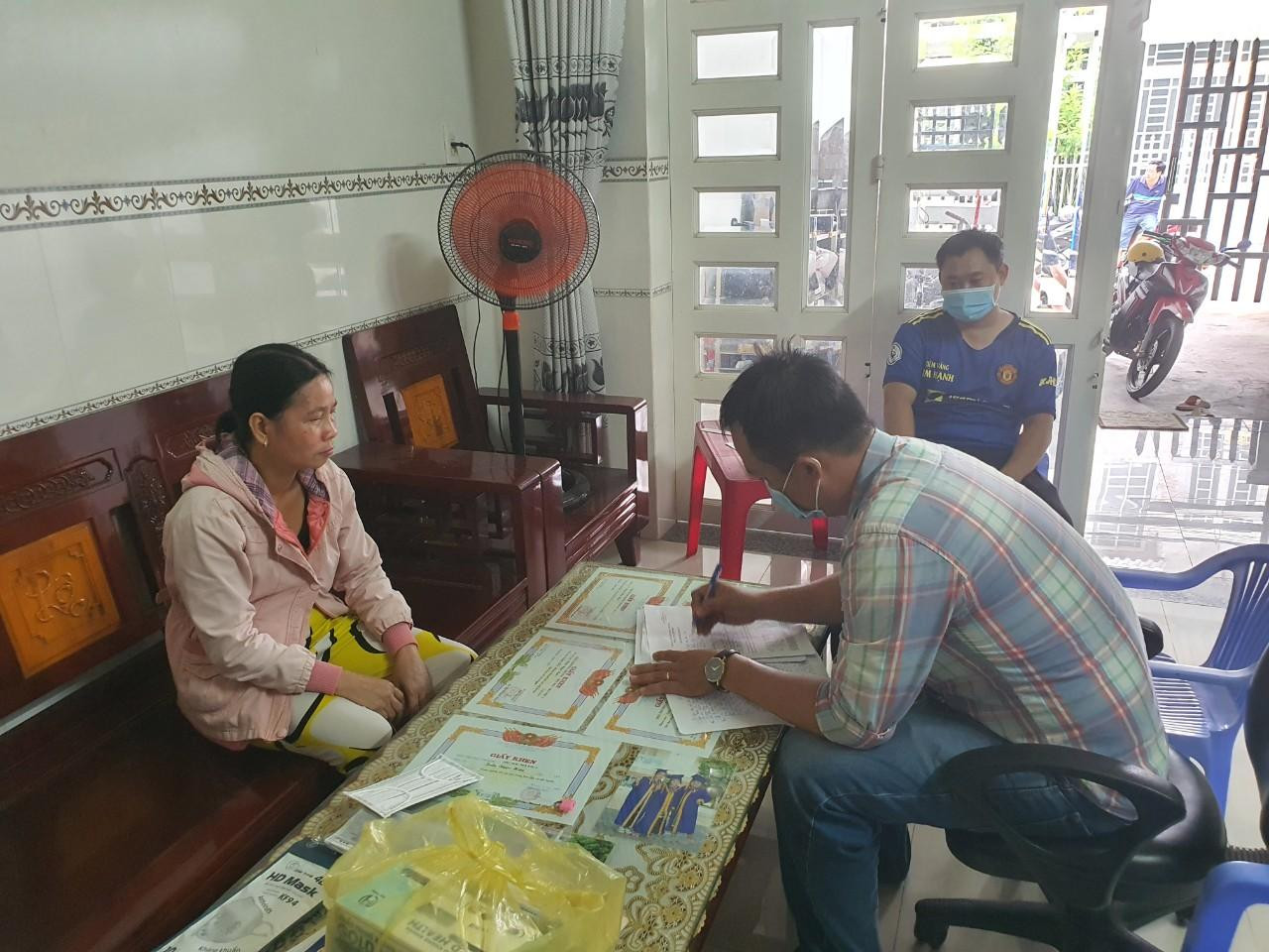 Công an TP Cần Thơ làm việc với bà Thu. Công an TP Cần Thơ làm việc với bà Thu.