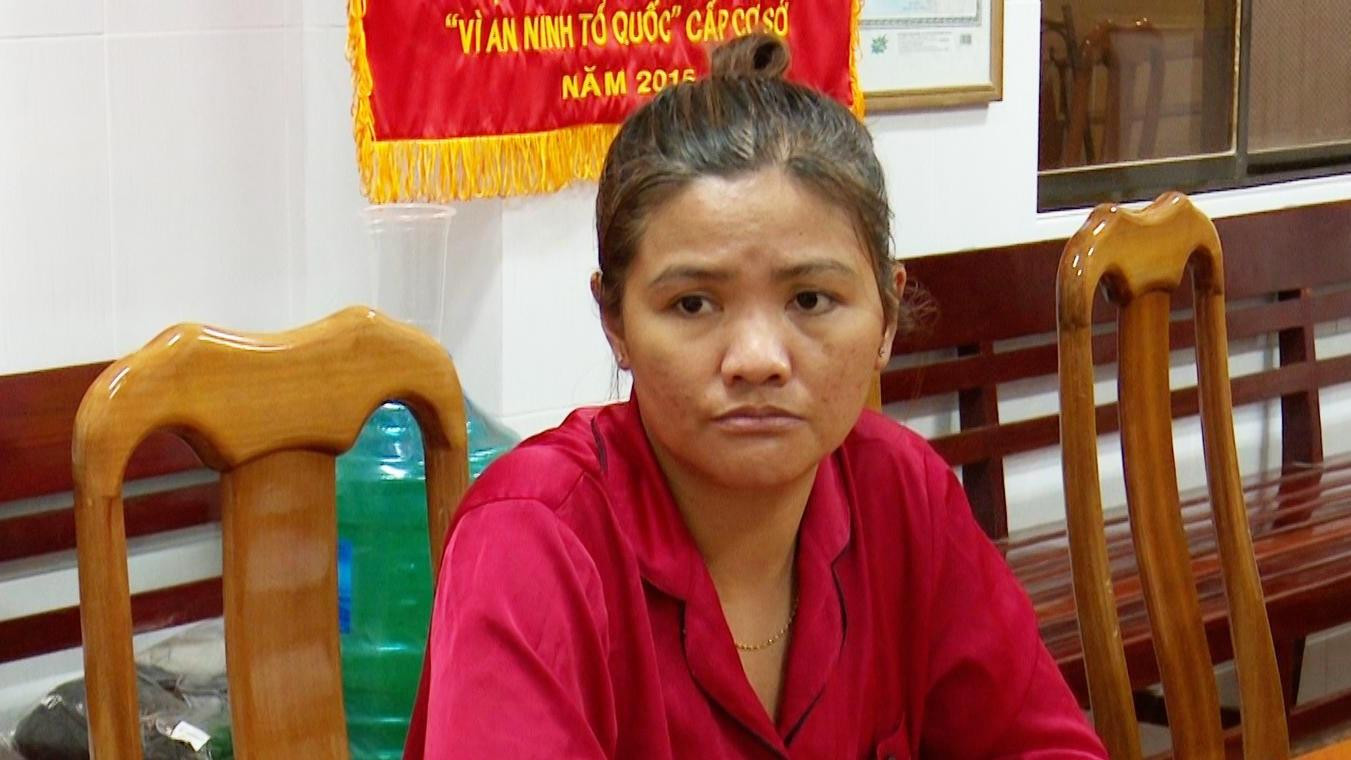 Quyên tại cơ quan công an.