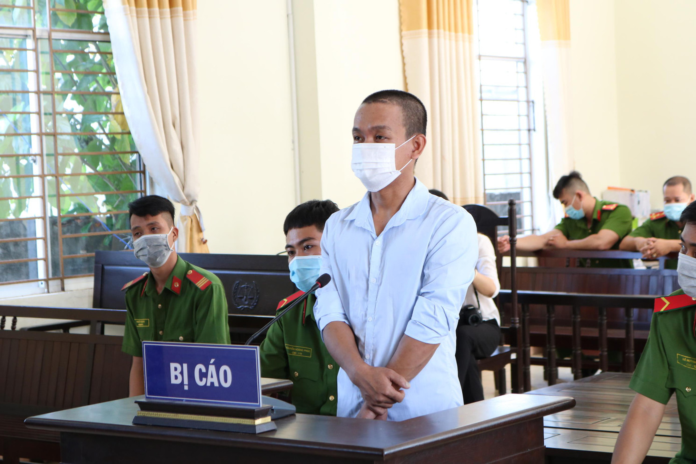 Bị cáo Vương tại phiên toà - Ảnh: Kim Hà. Bị cáo Vương tại phiên toà - Ảnh: Kim Hà.