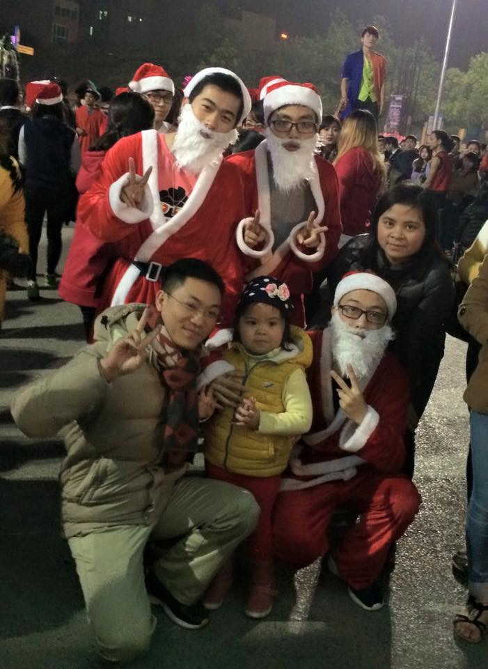 TƯỜNG THUẬT: Giới trẻ tưng bừng đón Giáng sinh ảnh 15