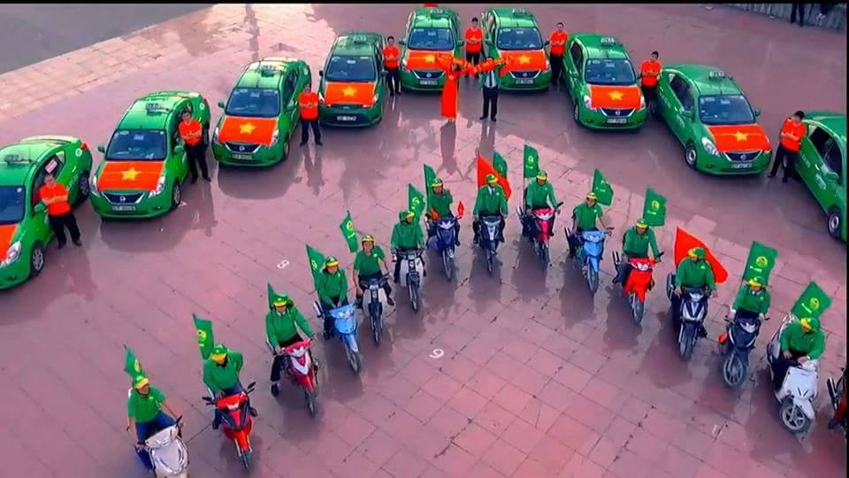 Cổ động viên ngồi xe lăn, truyền máu vẫn cuồng nhiệt cổ vũ U23 Việt Nam ảnh 64