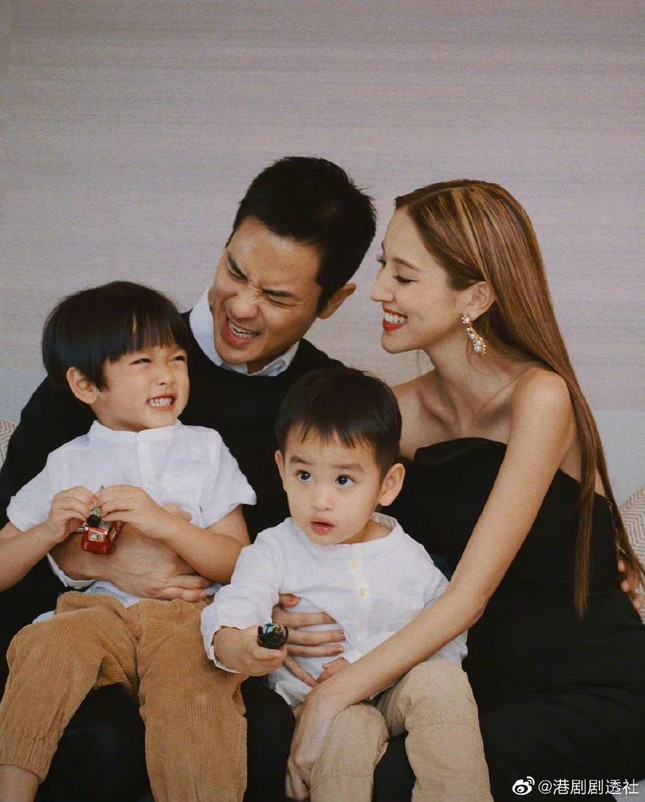 Trần Khải Lâm và Trịnh Gia Dĩnh là một trong những cặp đôi đẹp nhất giới giải trí Hong Kong.