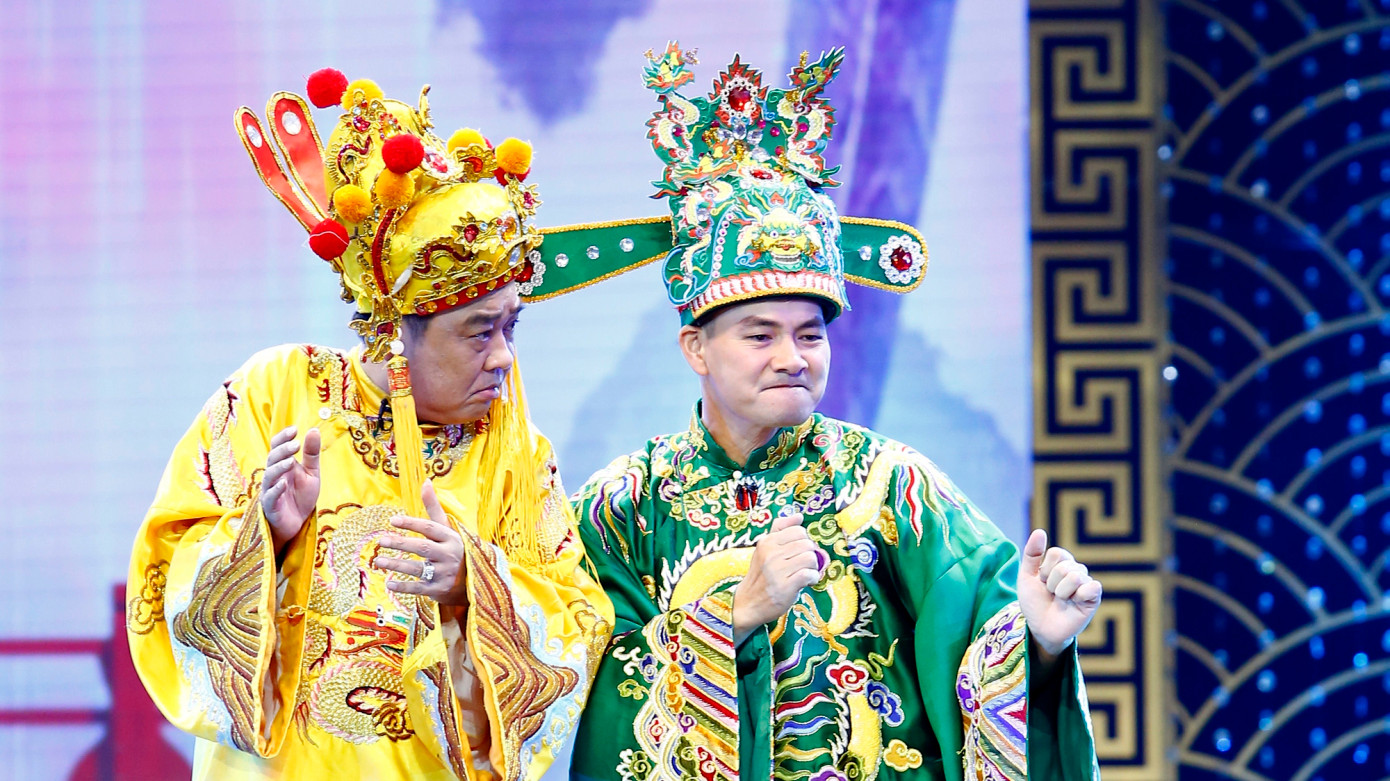 Nghệ sĩ Xuân Bắc và Quốc Khánh trong chương trình Táo quân 2023. Nghệ sĩ Xuân Bắc và Quốc Khánh trong chương trình Táo quân 2023.