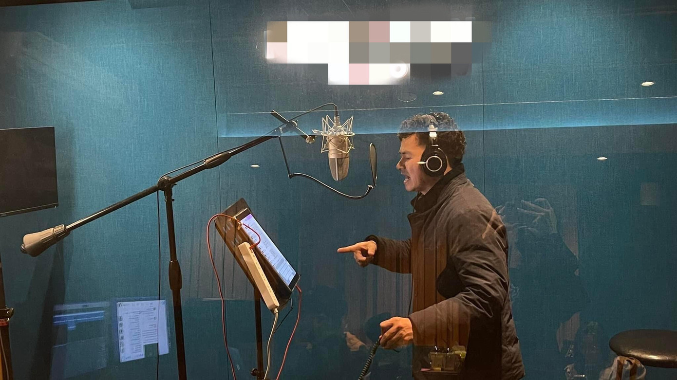 Các nghệ sĩ gấp rút tập luyện và thu âm cho Táo quân 2023. Ảnh: FBNV. Các nghệ sĩ gấp rút tập luyện và thu âm cho Táo quân 2023. Ảnh: FBNV.