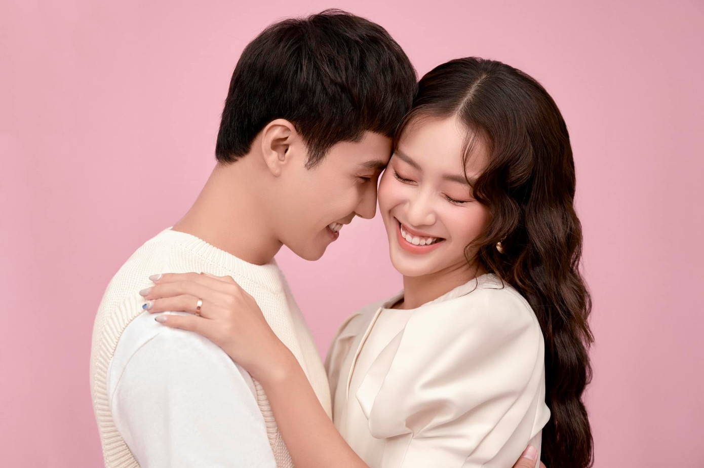 Khả Ngân và Thanh Sơn tái hợp trên màn ảnh.