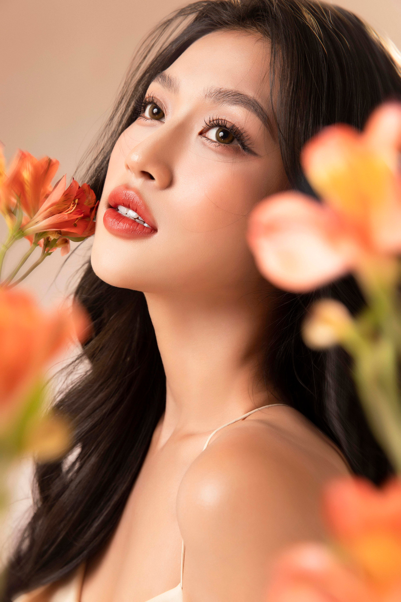 Thiên Ân chia sẻ cô hài lòng khi mình có thể giúp kinh tế gia đình được cải thiện, cùng ba chuyển đến một nơi ở tốt hơn.