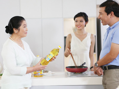 “Thuận buồm xuôi gió - Cả nhà cùng vui”. “Thuận buồm xuôi gió - Cả nhà cùng vui”