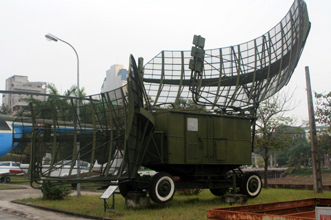 P-35 là đài ra-đa do Liên Xô (Nga) sản xuất nhằm cảnh giới vùng trời, dẫn đường cho không quân trong chiến đấu