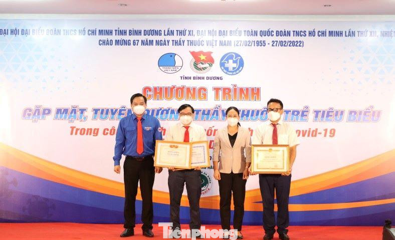 Khen thưởng tập thể có thành tích xuất sắc trong công tác phòng, chống dịch Khen thưởng tập thể có thành tích xuất sắc trong công tác phòng, chống dịch