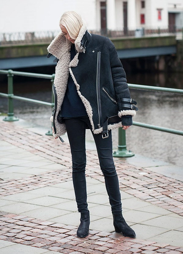 Áo khoác da lộn - “tuyên ngôn” của những cô nàng sành điệu ảnh 2