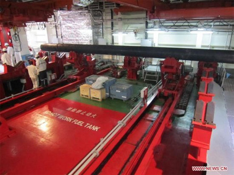 Bể chứa nhiên liệu của chiếc tàu có thể di chuyển liên tục 12.000 hải lý. Ảnh: Xinhua
