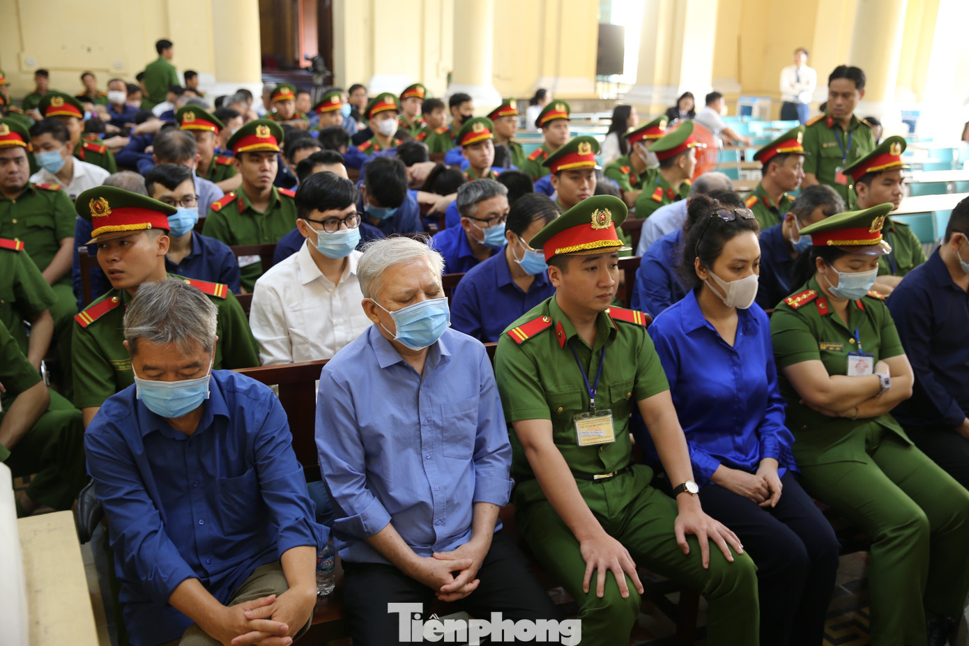 Các bị cáo tại phiên tòa sáng nay. Ảnh: Duy Anh