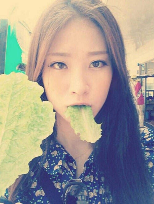 Những bức ảnh đời thường tinh nghịch của cô nữ sinh học viện quân sự