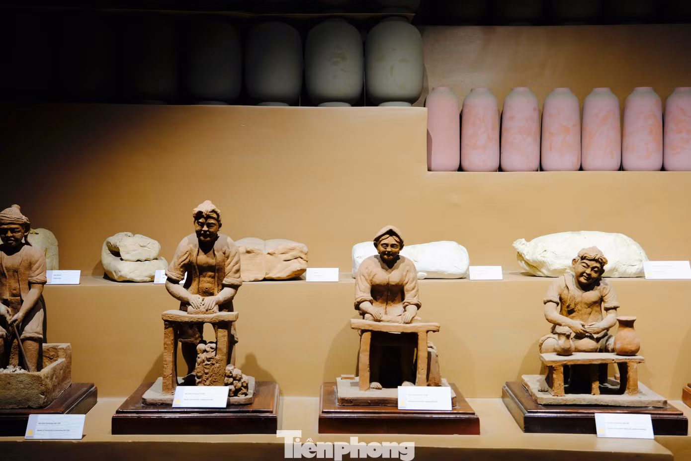 Các sản phẩm được trưng bày tại bảo tàng. Ảnh: Châu Linh