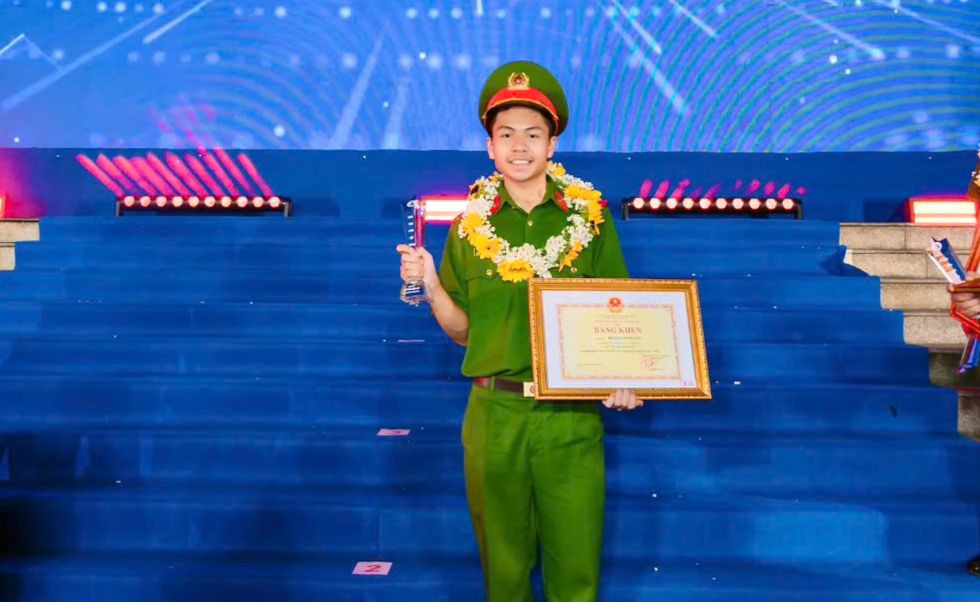 Minh Anh nhận danh hiệu Sinh viên 5 tốt cấp T.Ư năm 2023. Minh Anh nhận danh hiệu Sinh viên 5 tốt cấp T.Ư năm 2023.