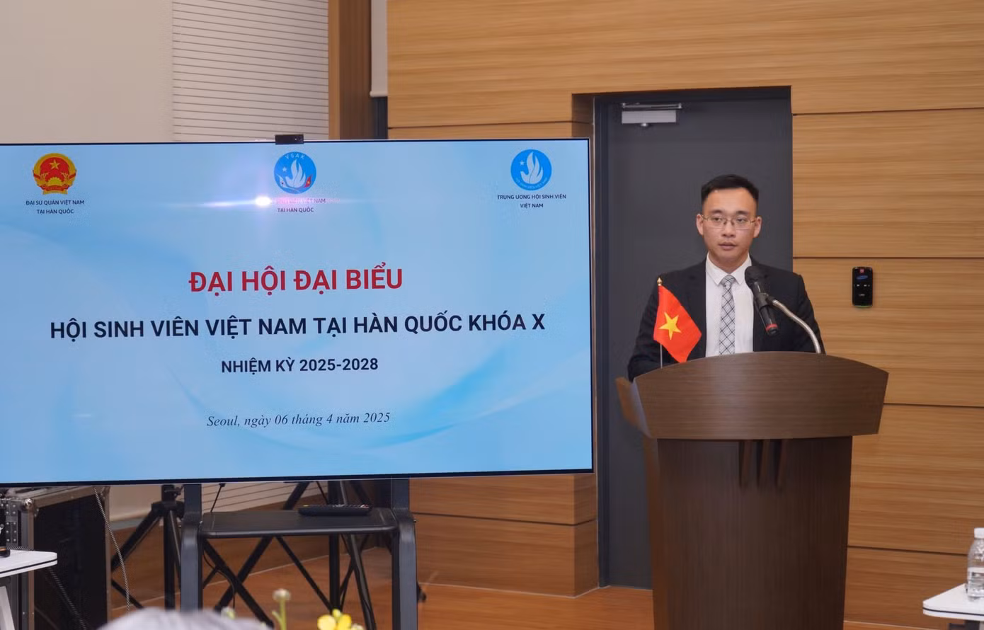 Anh Nguyễn Trần Hưng được hiệp thương bầu giữ chức danh Chủ tịch Hội Sinh viên Việt Nam tại Hàn Quốc nhiệm kỳ 2025 - 2028. Anh Nguyễn Trần Hưng được hiệp thương bầu giữ chức danh Chủ tịch Hội Sinh viên Việt Nam tại Hàn Quốc nhiệm kỳ 2025 - 2028.