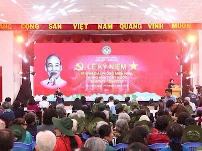 Toàn cảnh lễ kỷ niệm.