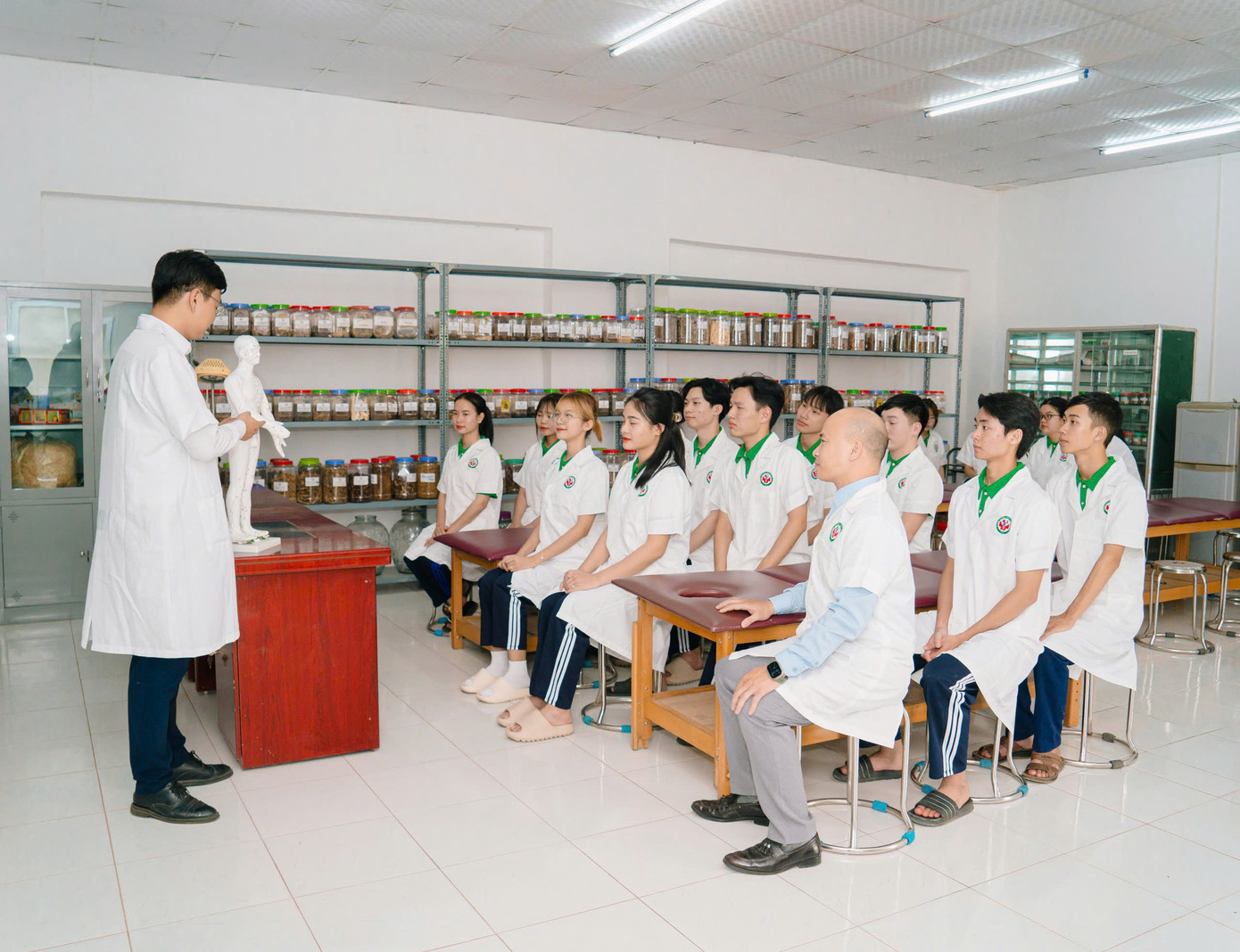 Trường Cao đẳng Y Dược Tuệ Tĩnh Hà Nội từng bước ứng dụng AI vào công tác giảng dạy Đổi mới phương pháp, nâng cao hiệu quả đào tạo. Trường Cao đẳng Y Dược Tuệ Tĩnh Hà Nội từng bước ứng dụng AI vào công tác giảng dạy Đổi mới phương pháp, nâng cao hiệu quả đào tạo.