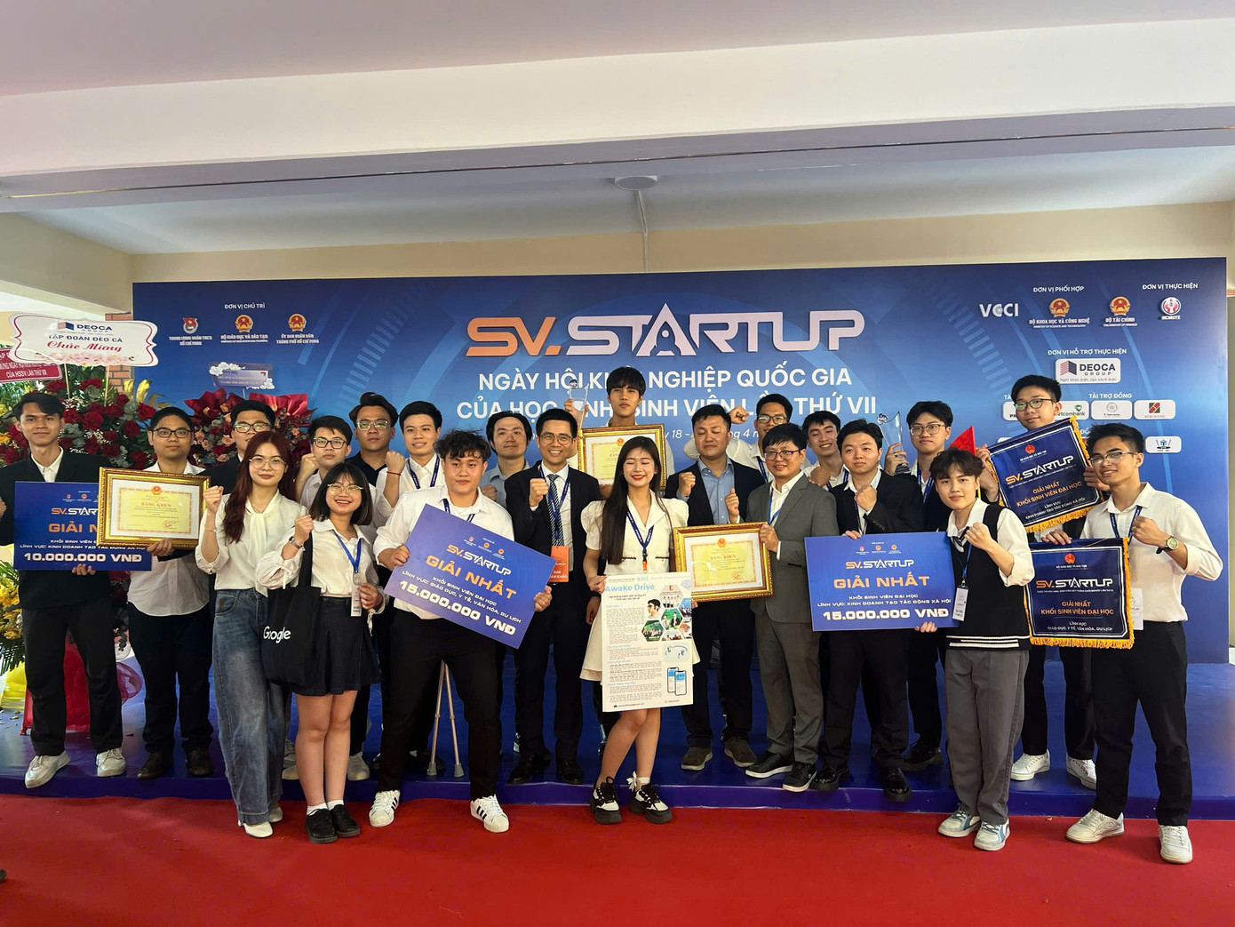 Awake Drive là dự án giành giải Nhất tại Ngày hội khởi nghiệp quốc gia của học sinh, sinh viên lần thứ VII.