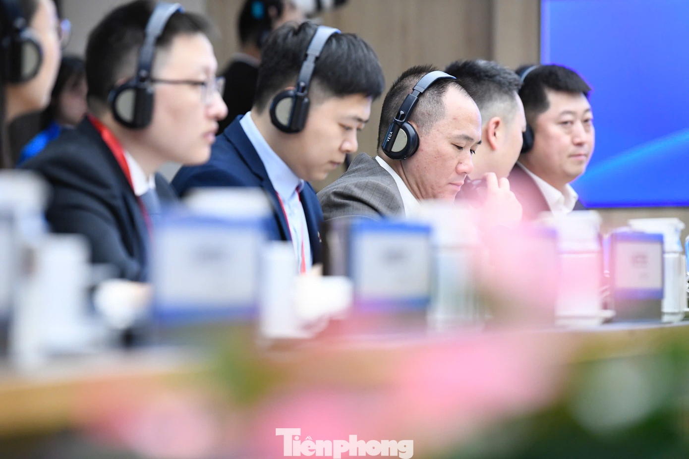 Đại biểu thanh niên Việt - Trung tham dự tọa đàm.