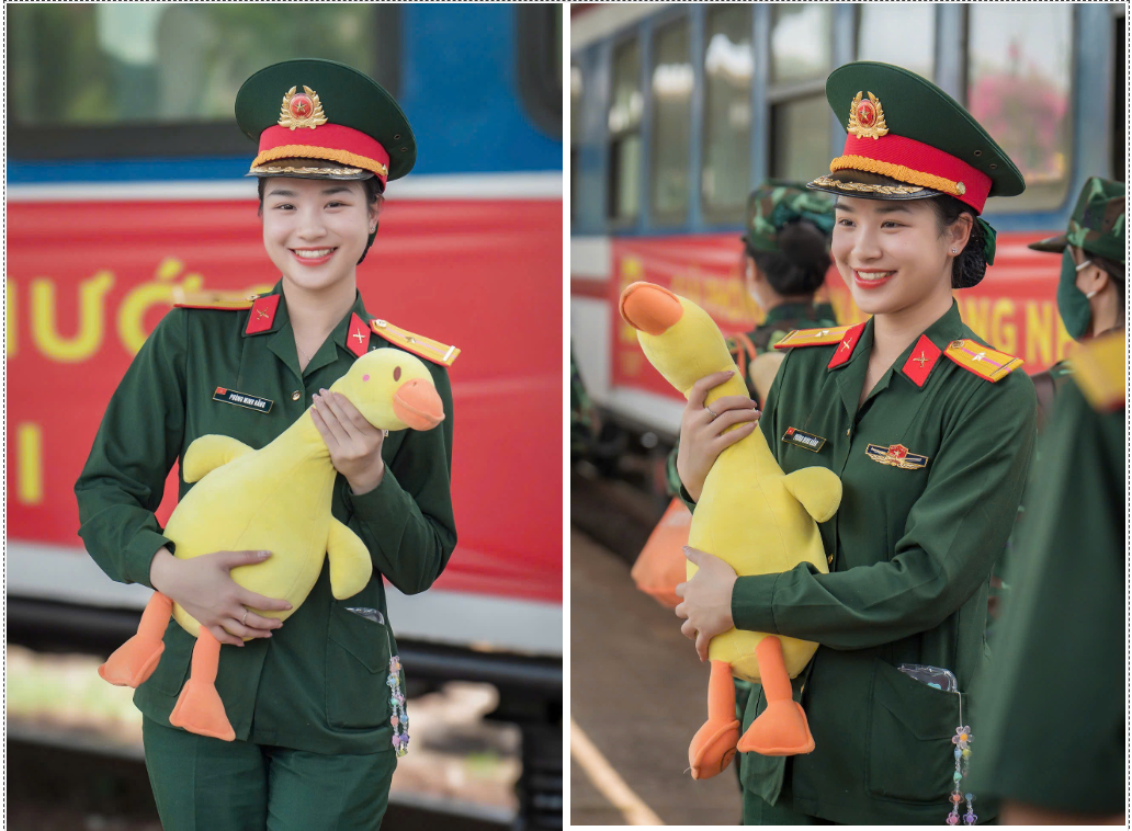 Bạn Phùng Minh Hằng - nhạc công Đoàn Nghi Lễ Quân đội, Bộ Tổng tham mưu trên chuyến tàu từ Bắc vào Nam tham gia diễu binh dịp đại lễ 30/4. Ảnh: NVCC.