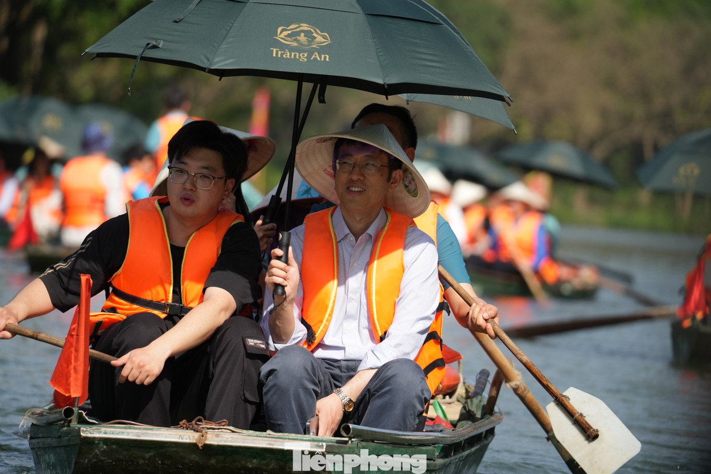 Quần thể danh thắng Tràng An đã được Ủy ban Di sản Thế giới thuộc Tổ chức Giáo dục, Khoa học và Văn hóa của Liên hợp quốc (UNESCO) công nhận là Di sản Văn hóa và Thiên nhiên thế giới vào năm 2014. Nơi đây còn bảo tồn và chứa đựng nhiều hệ sinh thái rừng ngập nước, rừng trên núi đá vôi, các di chỉ khảo cổ học và các di tích lịch sử văn hóa đặc sắc.